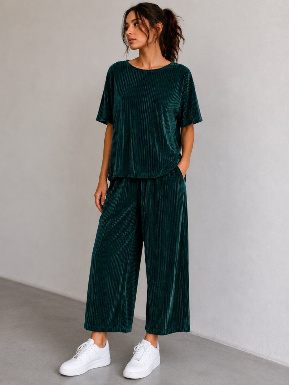 SHEIN Emerald Velvet Pleated 2 Piece Set Wide Leg Pants XS